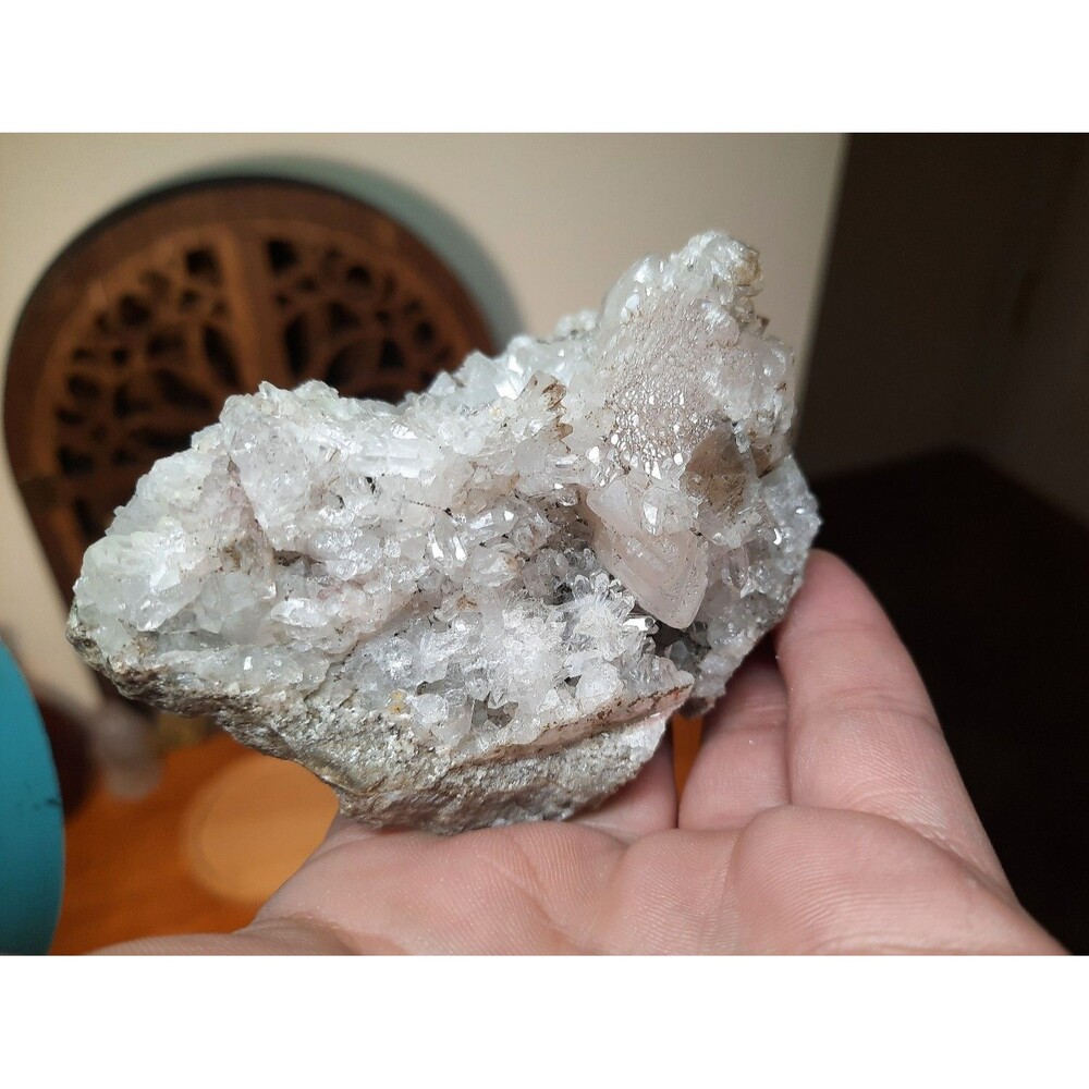 Calcite on Quartz and Anhydrite from Roncarri Quarry, East Granby, Connecticut.